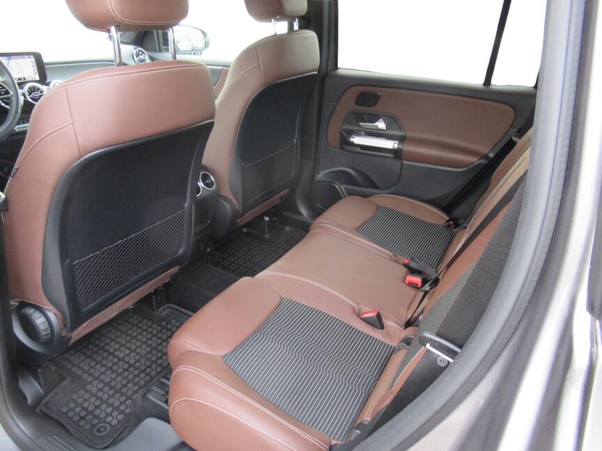 Mercedes-Benz GLB 200