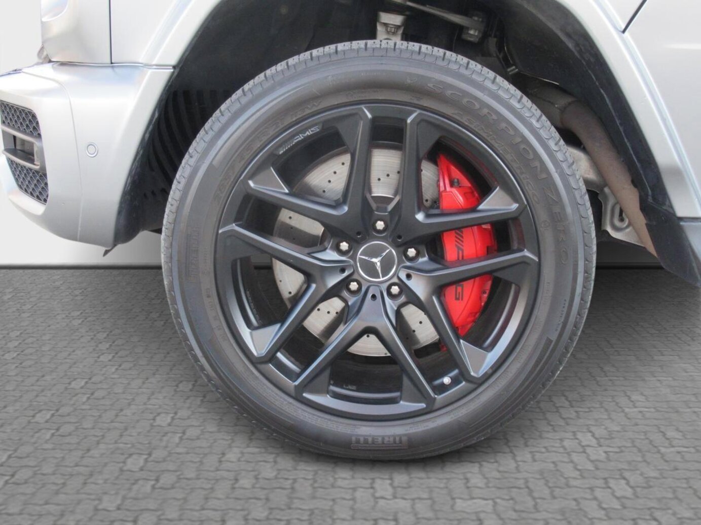 Mercedes-Benz Mercedes-AMG G 63