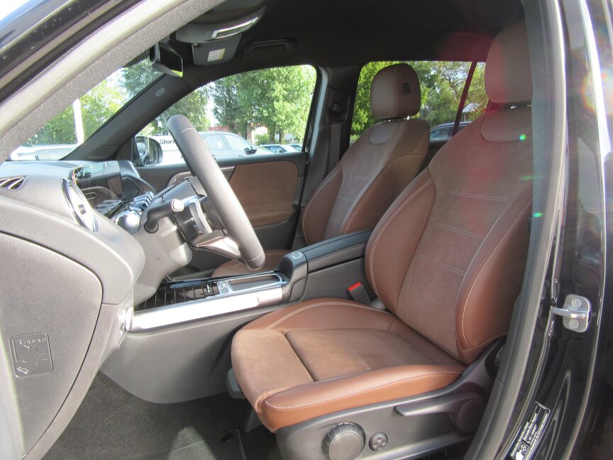 Mercedes-Benz GLB 200