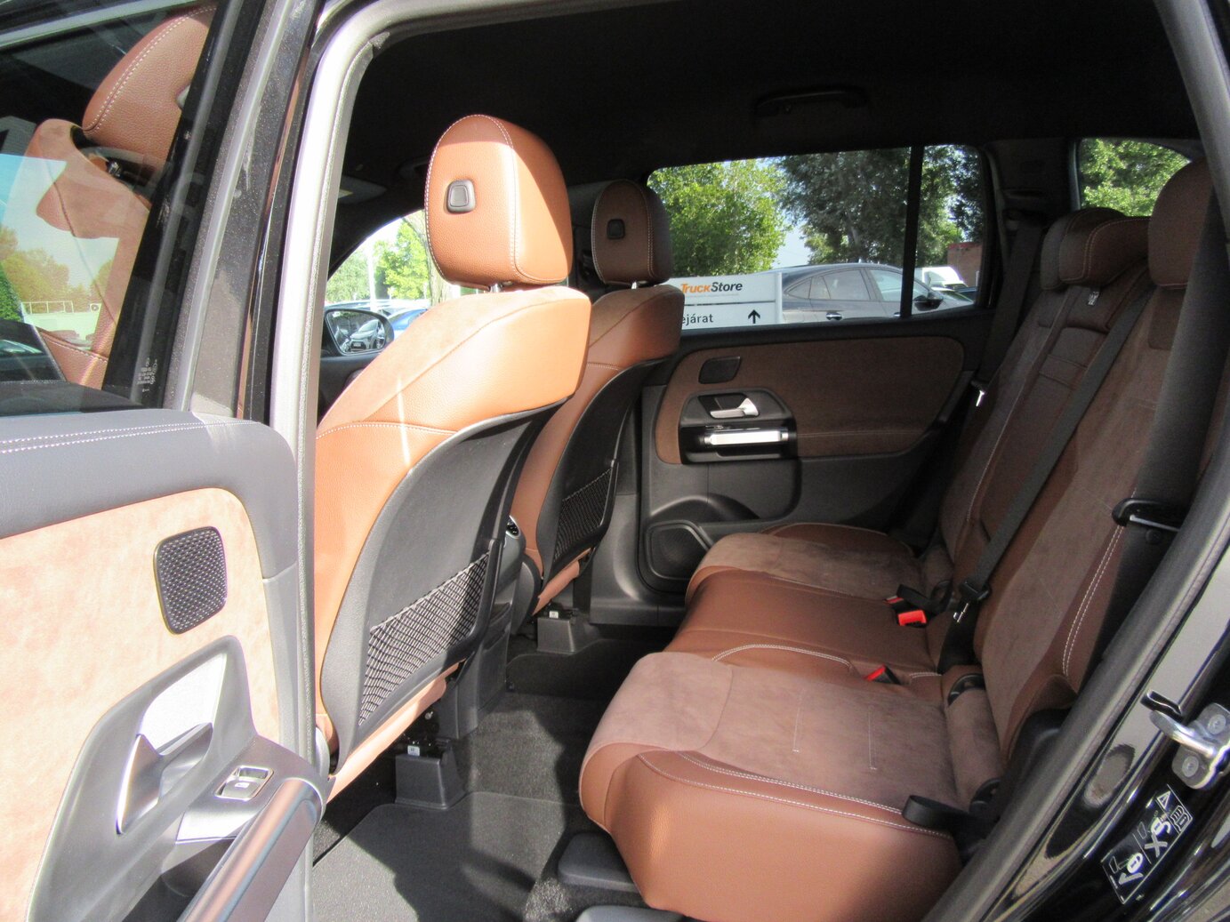 Mercedes-Benz GLB 200