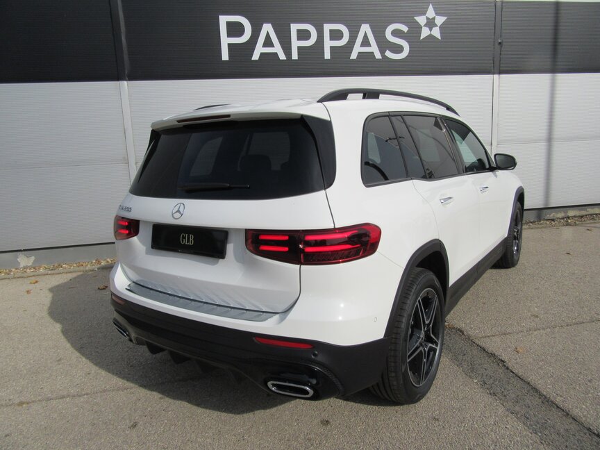 Mercedes-Benz GLB 200