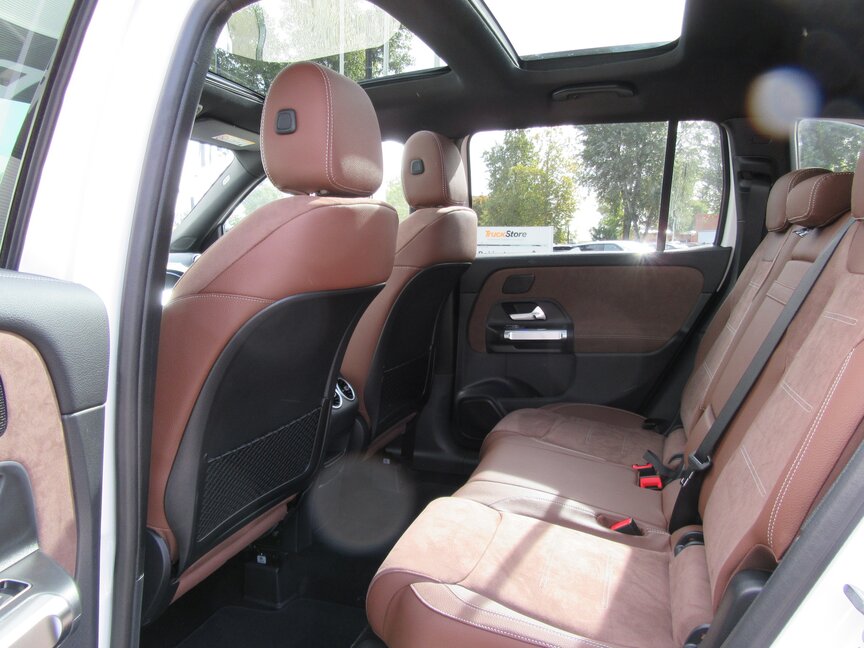 Mercedes-Benz GLB 200