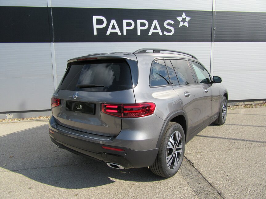 Mercedes-Benz GLB 200