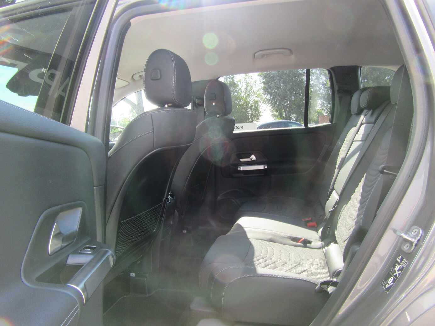 Mercedes-Benz GLB 200