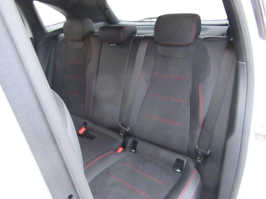 Mercedes-Benz GLA 220 4MATIC