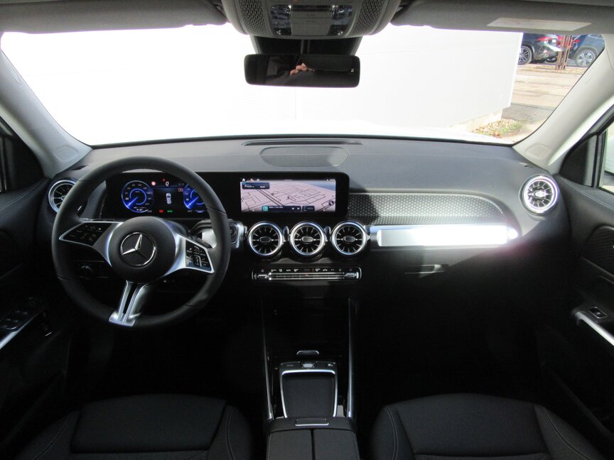 Mercedes-Benz EQB 250+