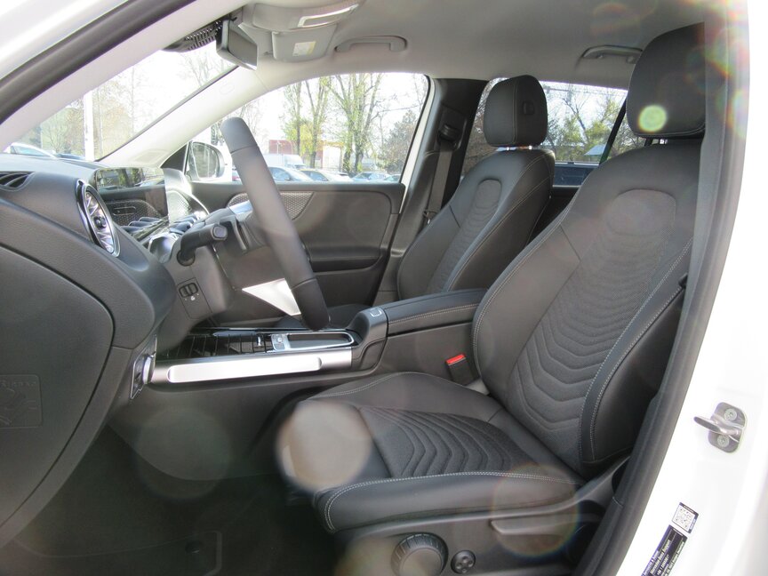 Mercedes-Benz EQB 250+