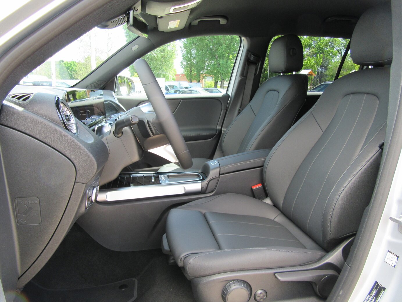 Mercedes-Benz EQB 250+