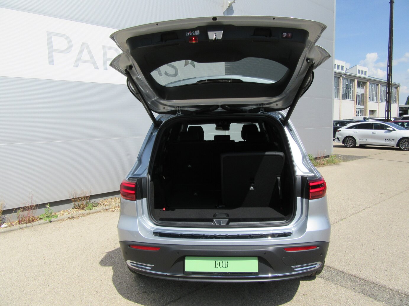 Mercedes-Benz EQB 250+