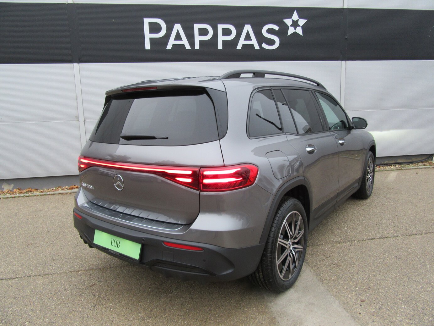 Mercedes-Benz EQB 250+