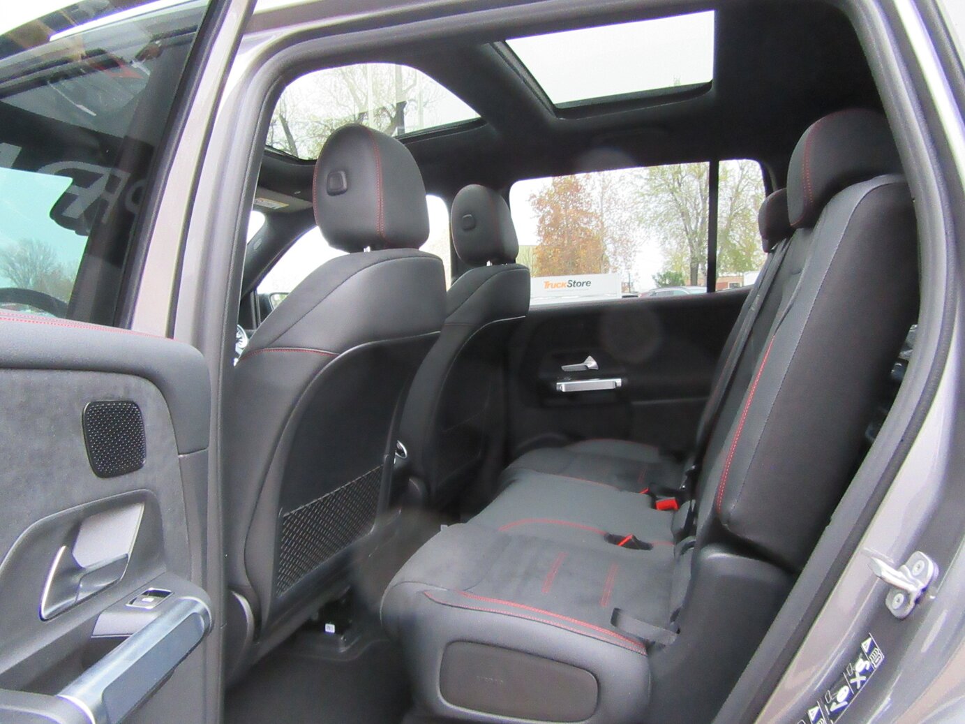 Mercedes-Benz EQB 250+