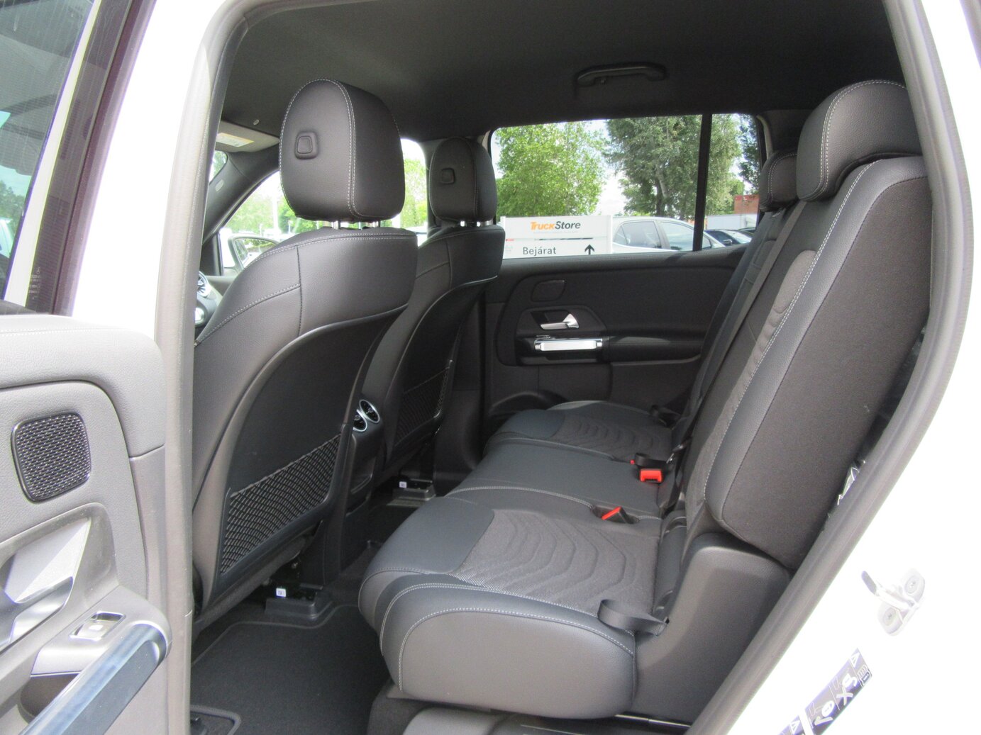 Mercedes-Benz EQB 250+