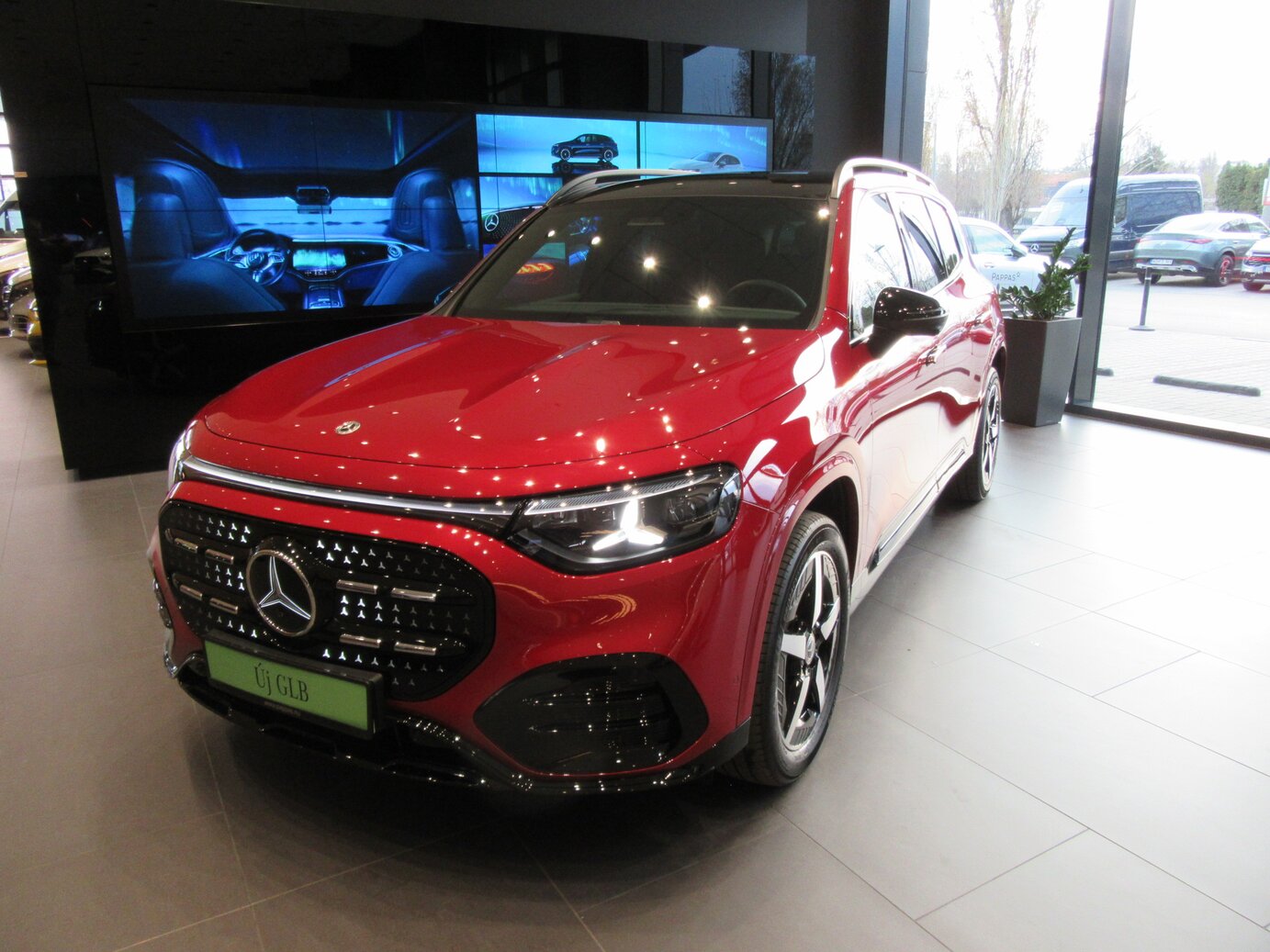 Mercedes-Benz GLB 250+ mit EQ Technologie