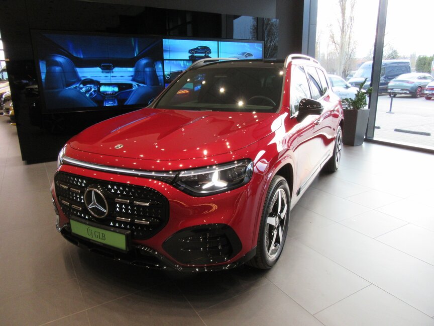 Mercedes-Benz GLB 250+ mit EQ Technologie