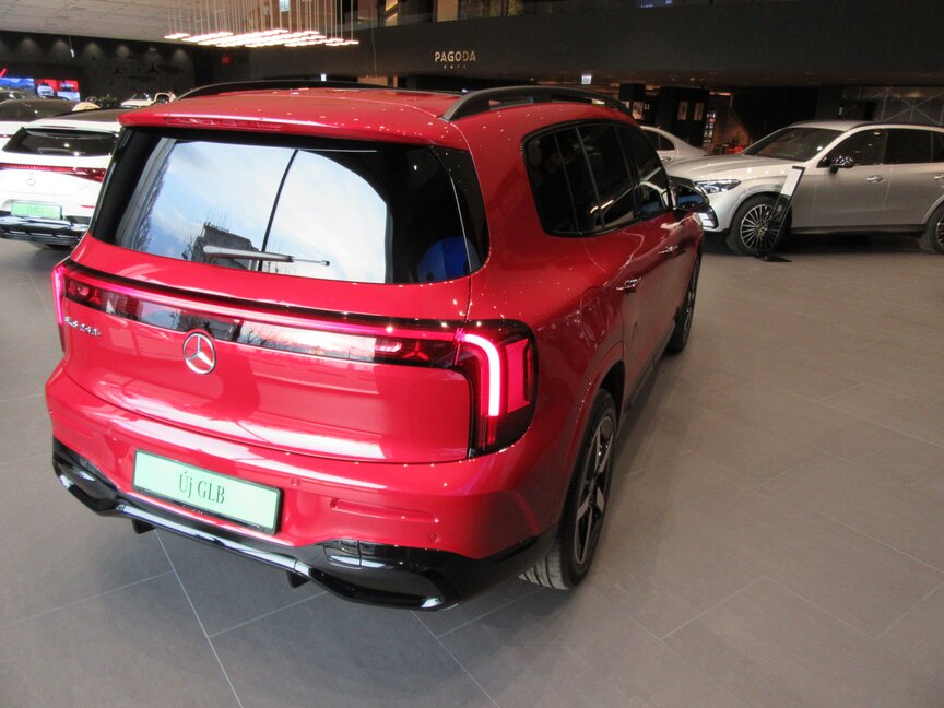 Mercedes-Benz GLB 250+ mit EQ Technologie