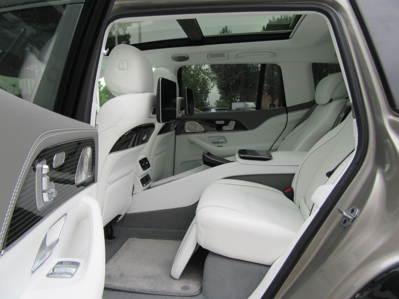 Mercedes-Benz Mercedes-Maybach GLS 600