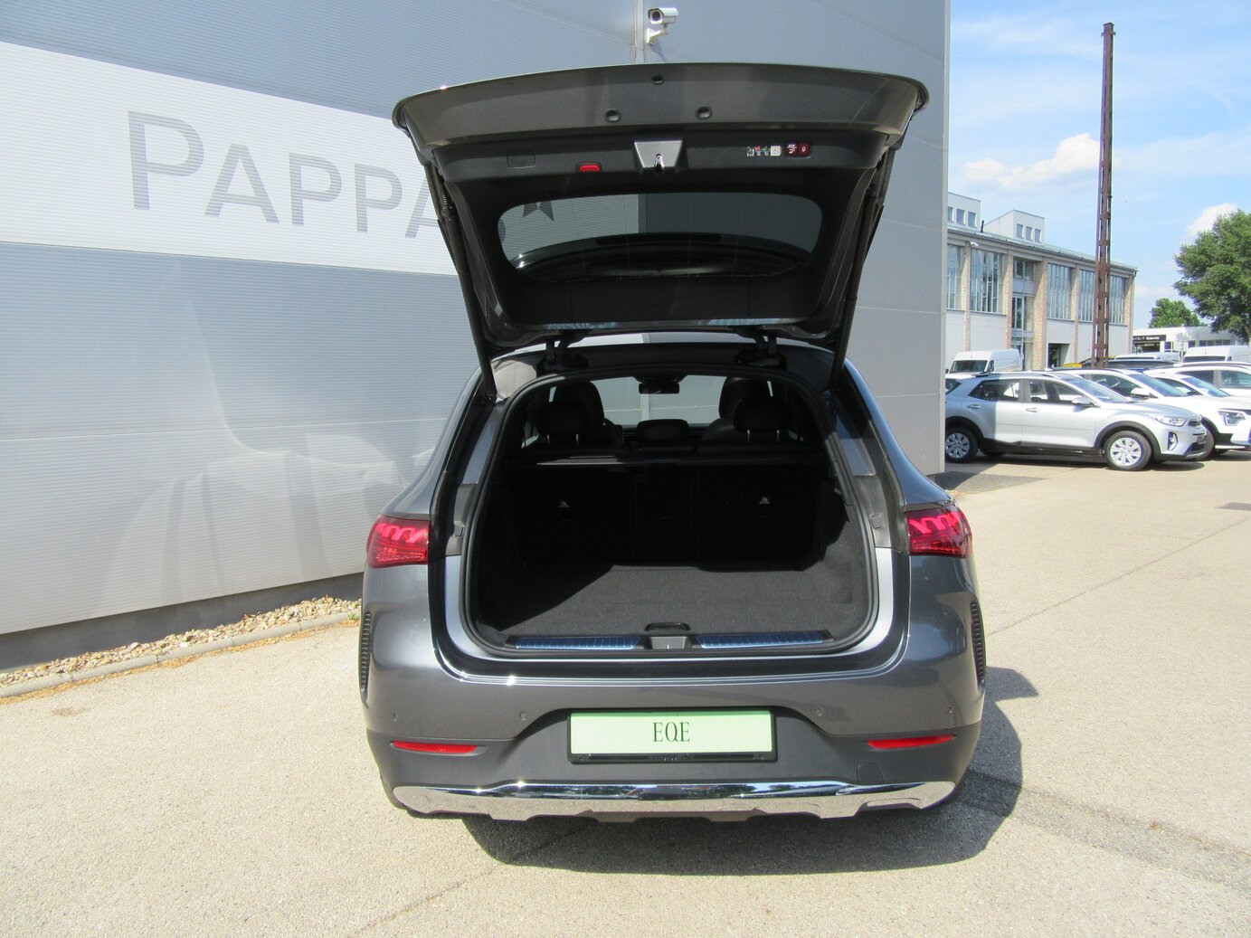 Mercedes-Benz EQE 350+ SUV