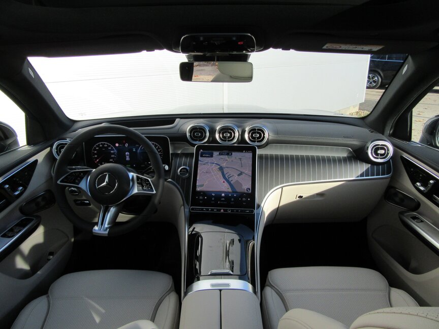 Mercedes-Benz GLC 300 de 4MATIC mit EQ Hybrid Technologie