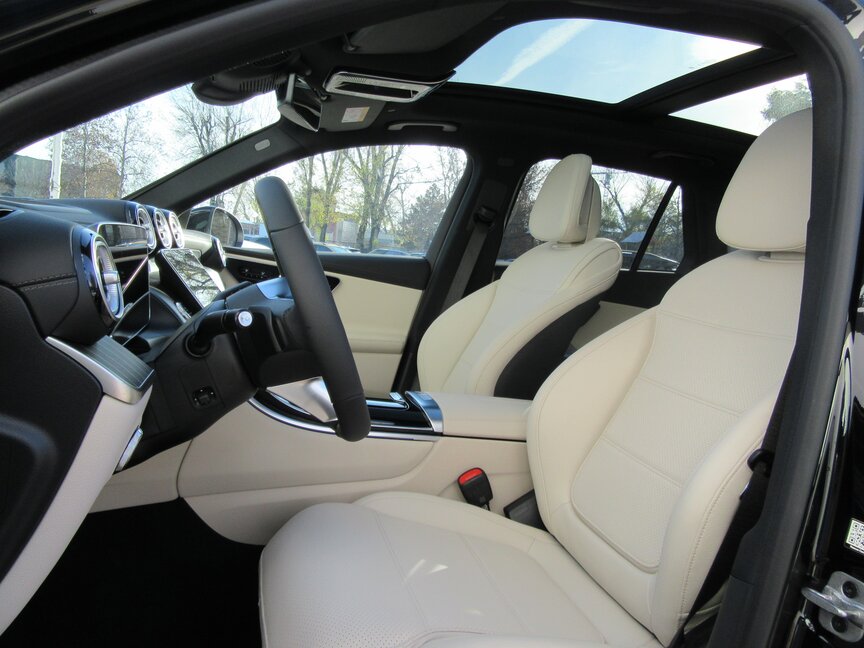 Mercedes-Benz GLC 300 de 4MATIC mit EQ Hybrid Technologie