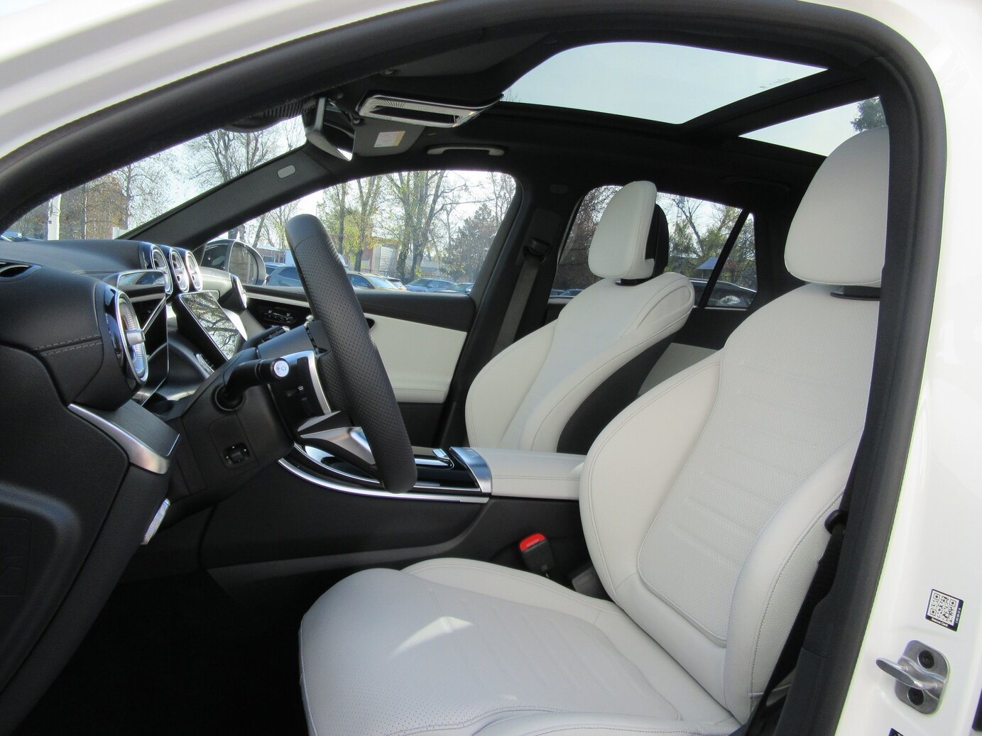 Mercedes-Benz GLC 300 de 4MATIC mit EQ Hybrid Technologie