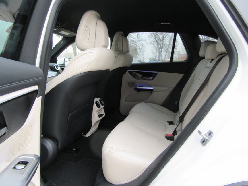 Mercedes-Benz GLC 300 e 4MATIC mit EQ Hybrid Technologie