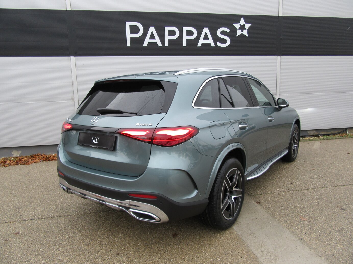 Mercedes-Benz GLC 300 e 4MATIC mit EQ Hybrid Technologie