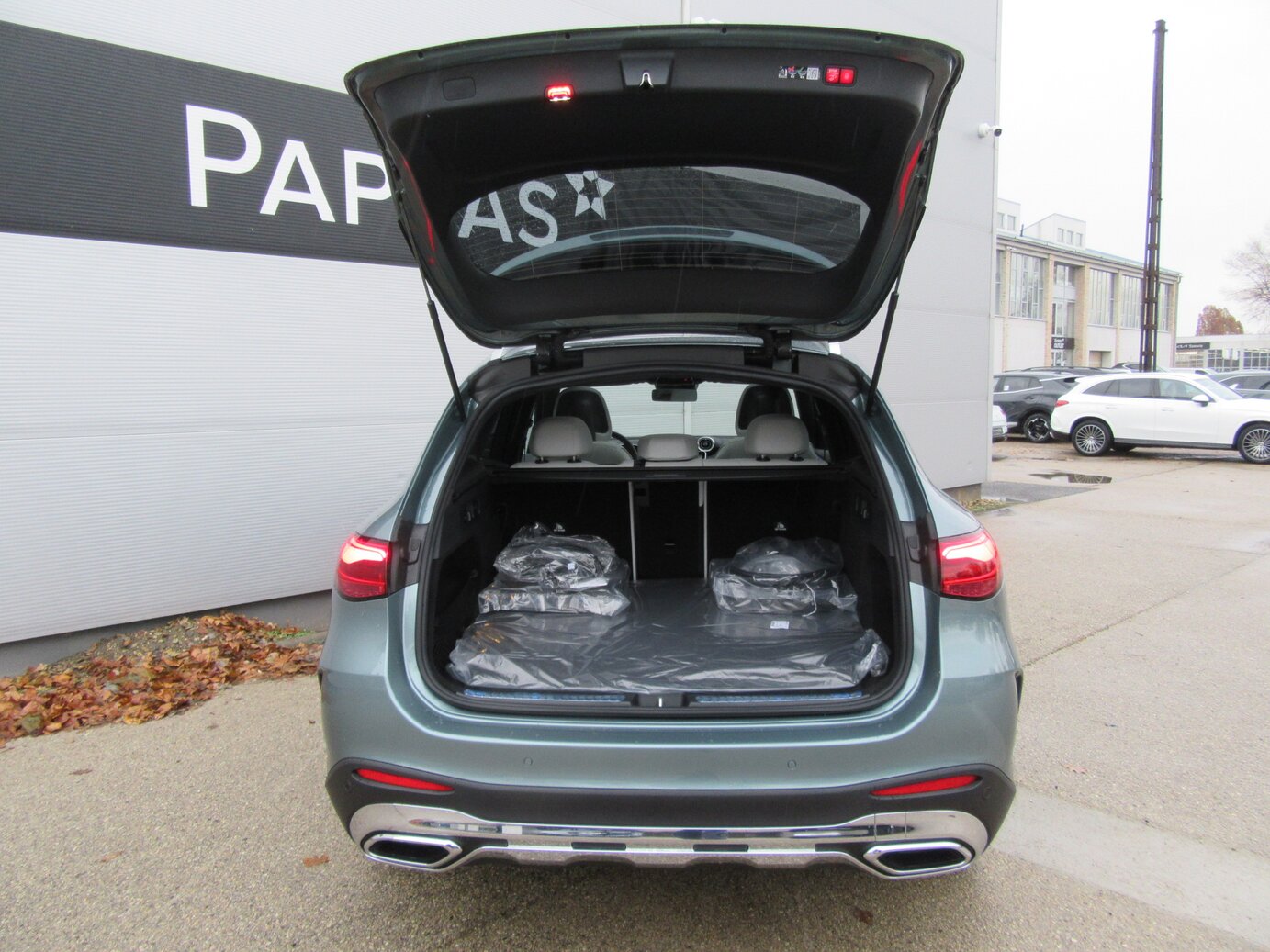 Mercedes-Benz GLC 300 e 4MATIC mit EQ Hybrid Technologie