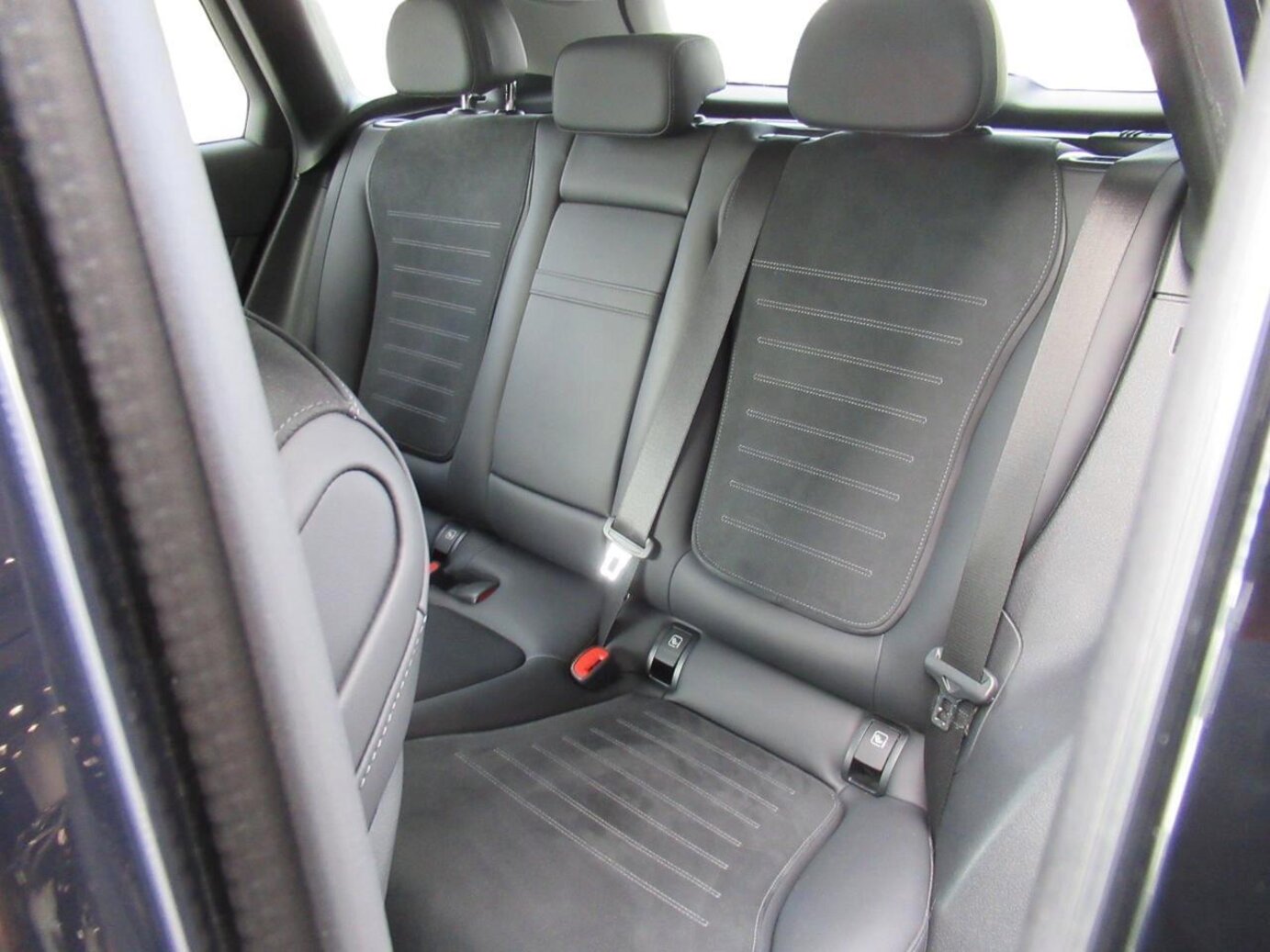 Mercedes-Benz GLC 300 e 4MATIC