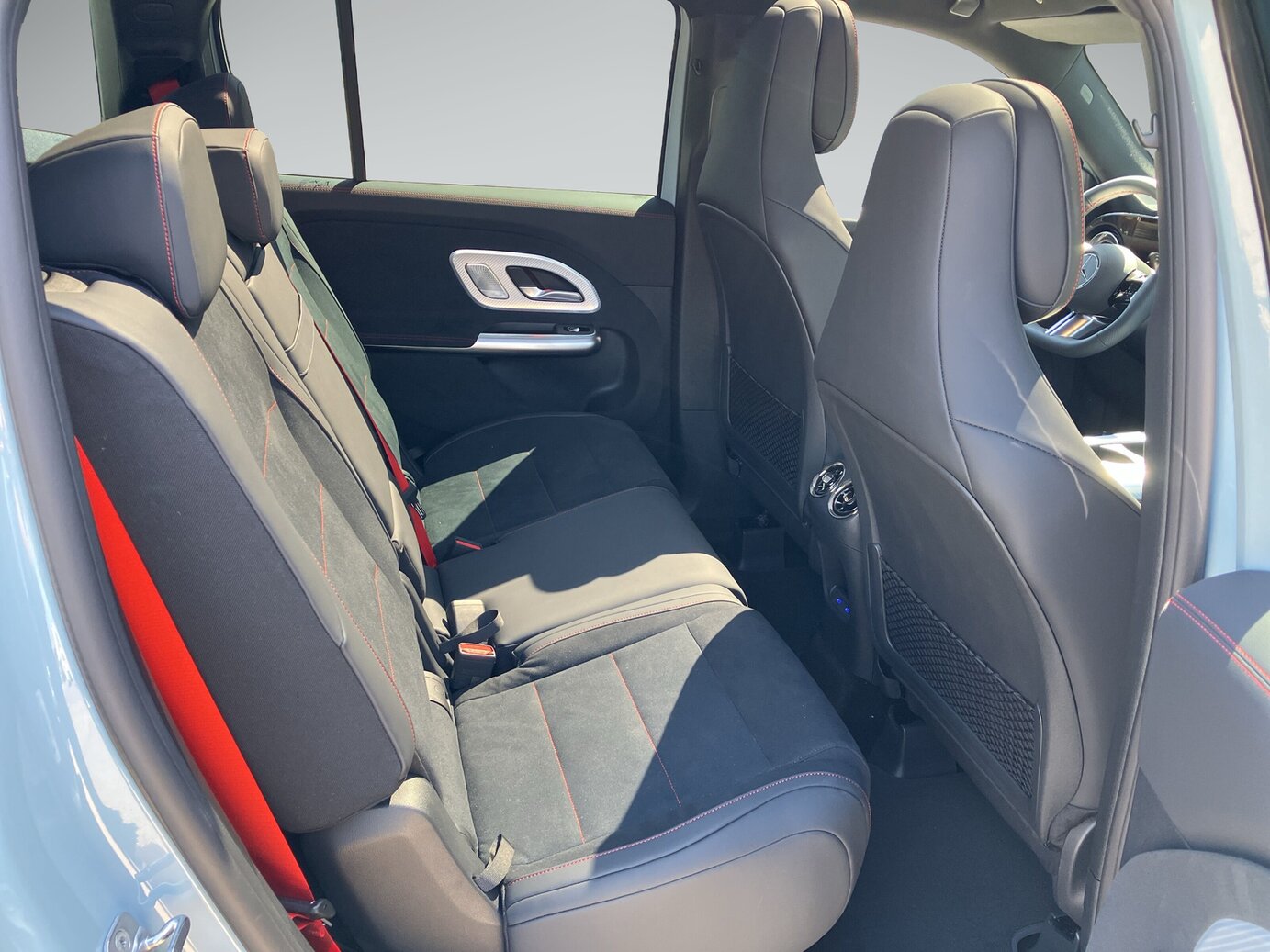 Mercedes-Benz GLB 200 4MATIC