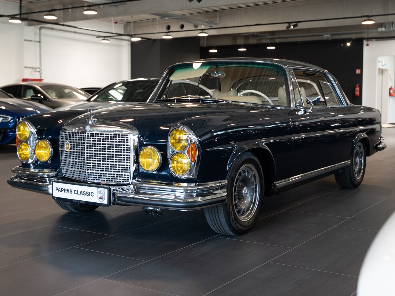 Mercedes-Benz 280 SE