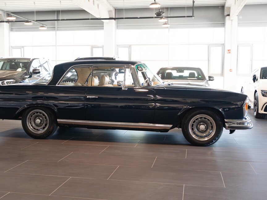 Mercedes-Benz 280 SE