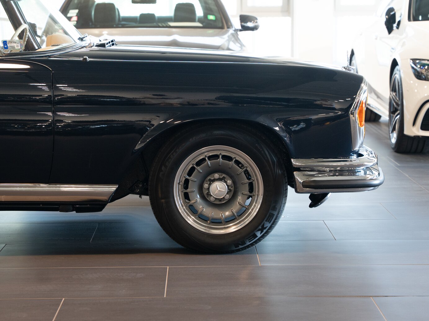 Mercedes-Benz 280 SE