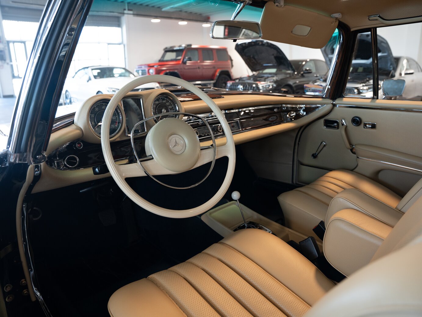 Mercedes-Benz 280 SE