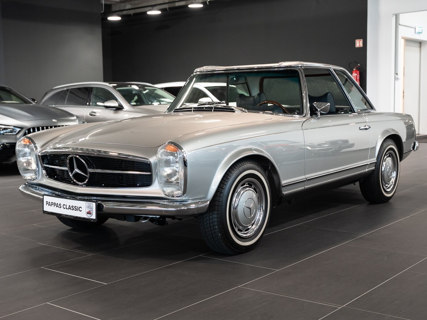 Mercedes-Benz 280 SL (W113)