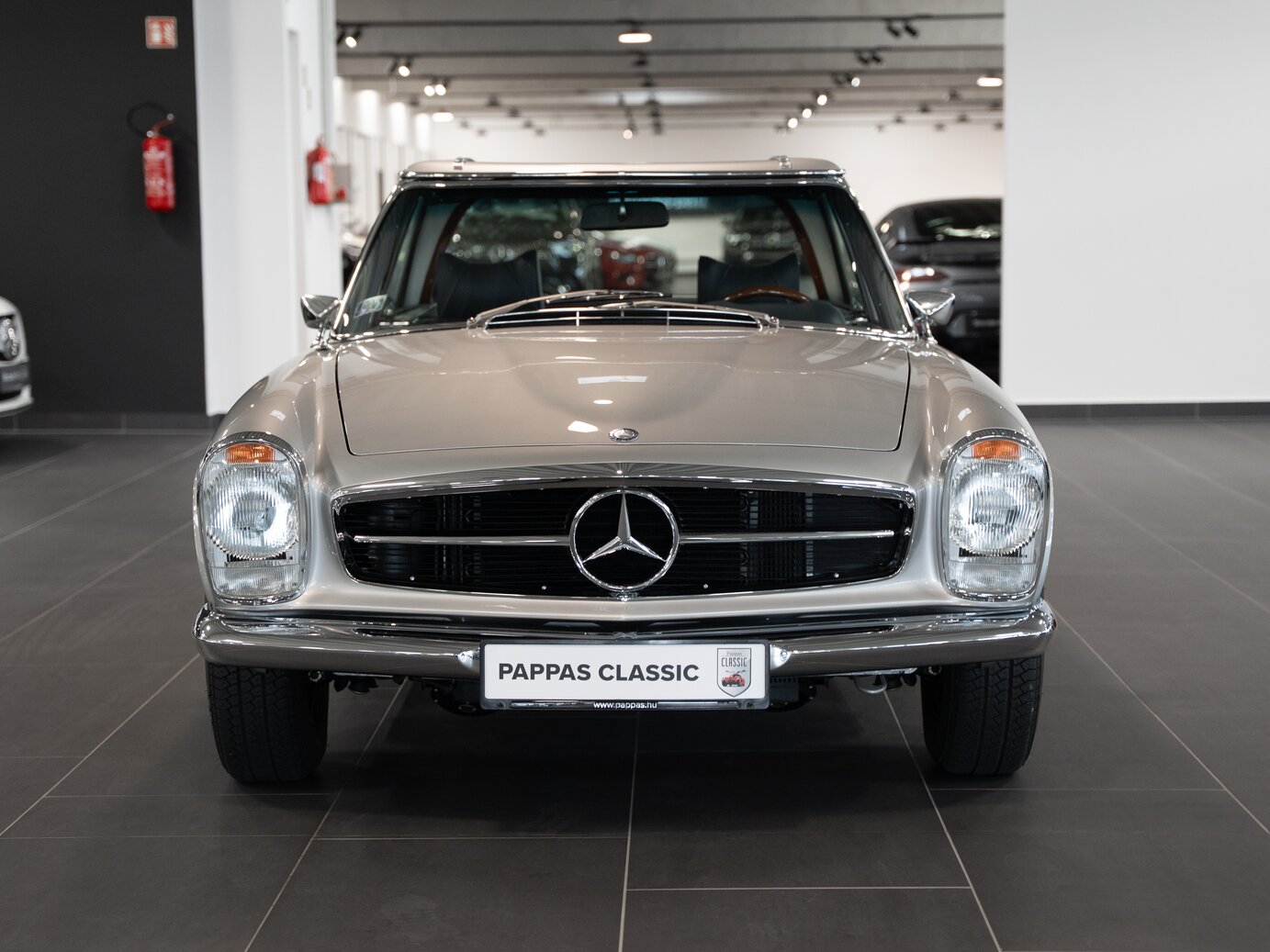 Mercedes-Benz 280 SL (W113)
