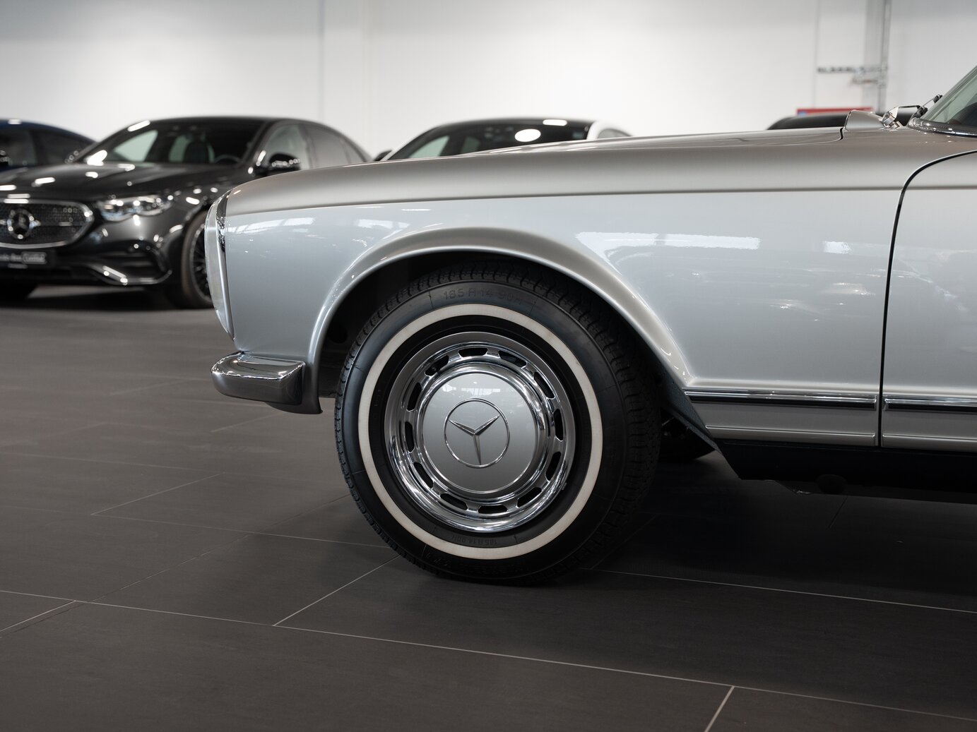 Mercedes-Benz 280 SL (W113)