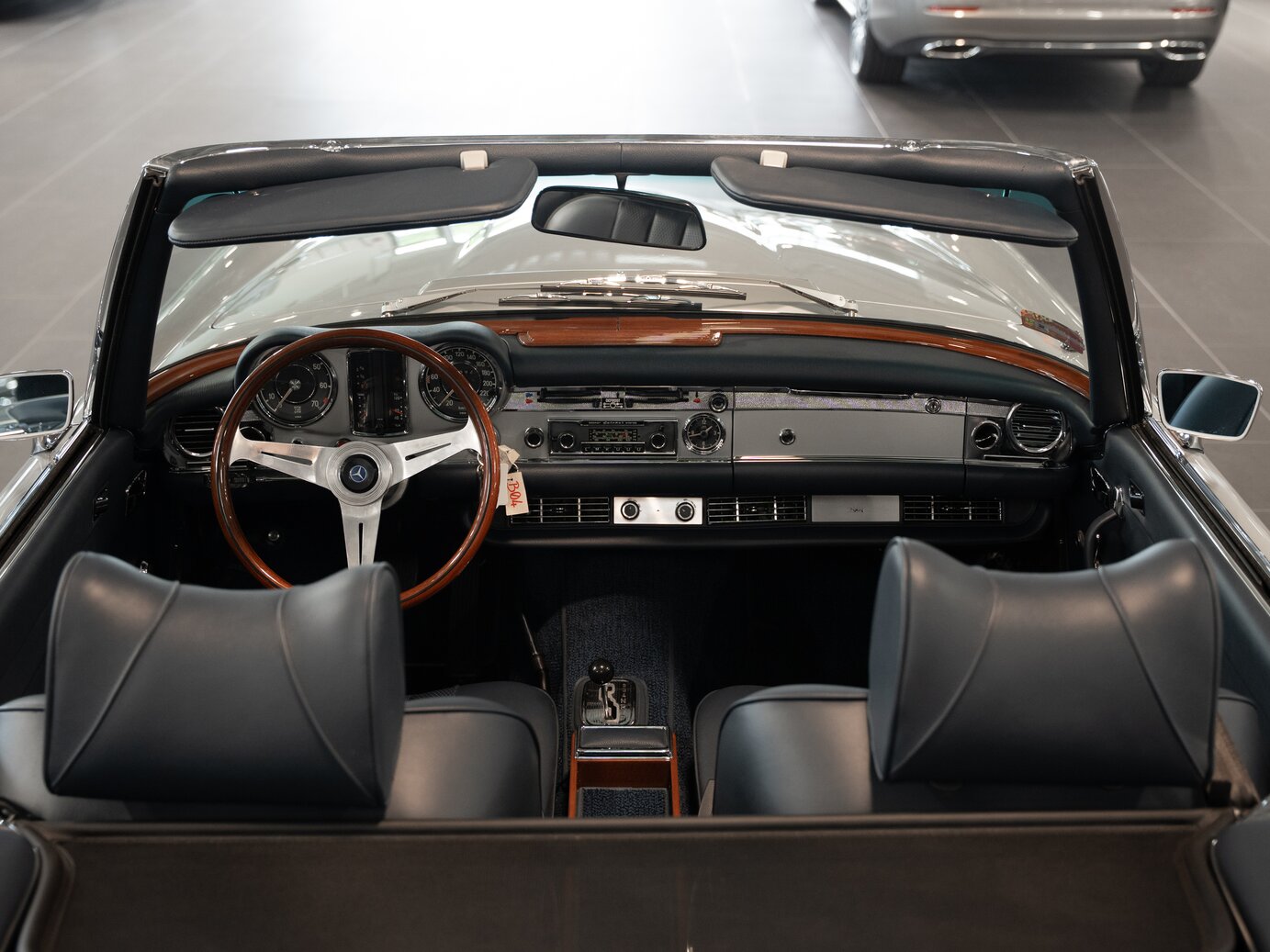 Mercedes-Benz 280 SL (W113)