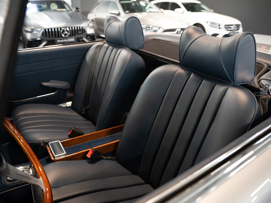 Mercedes-Benz 280 SL (W113)