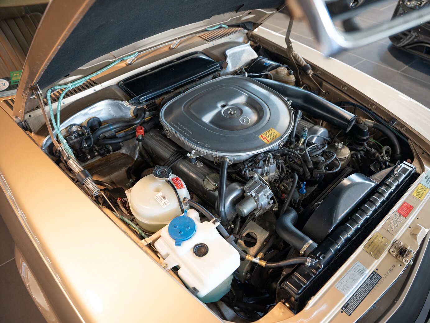 Mercedes-Benz 380 SL