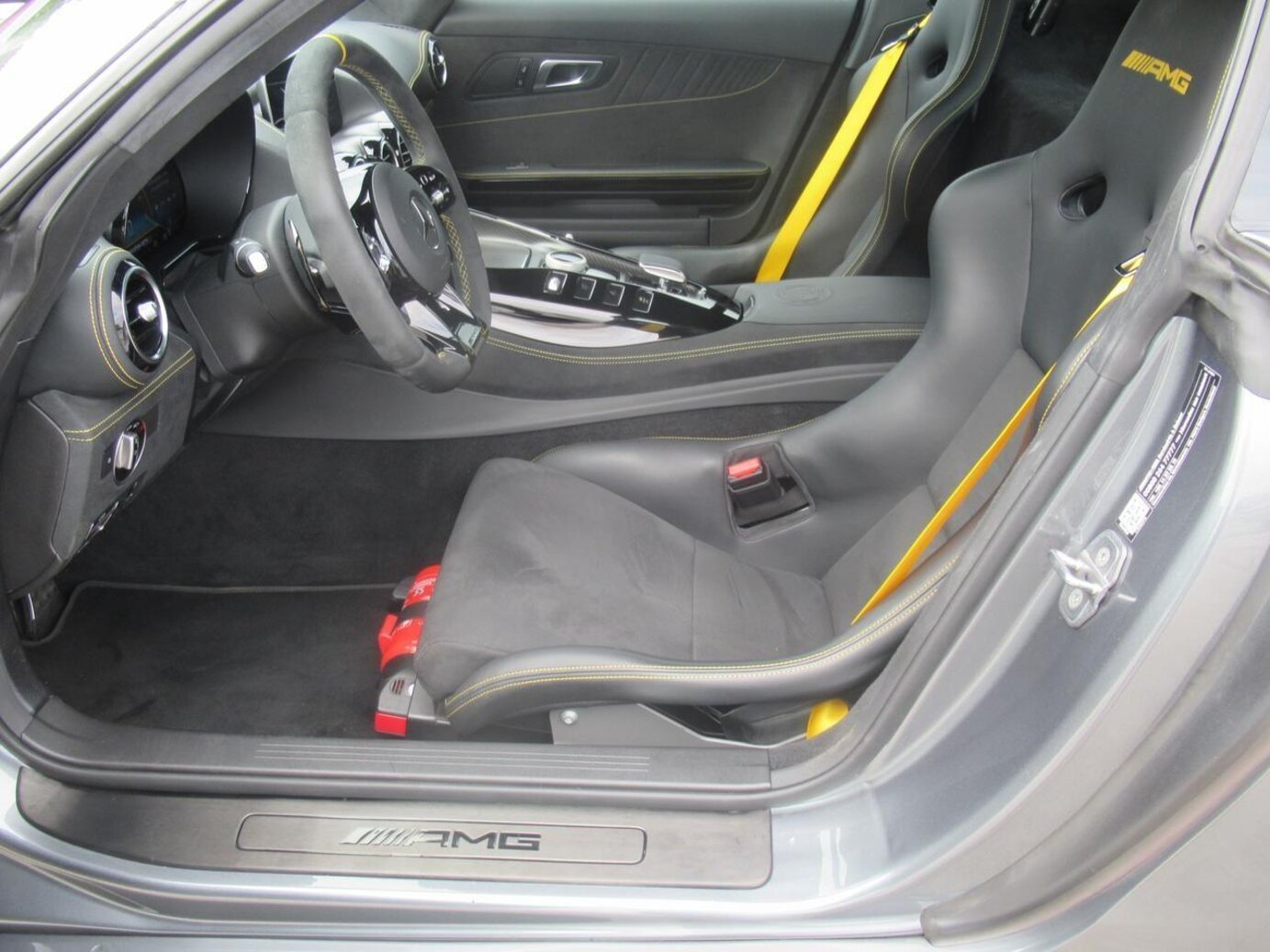 Mercedes-Benz AMG GT R Coupé