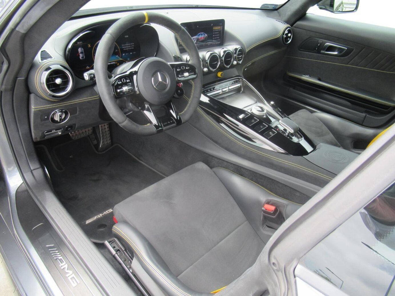 Mercedes-Benz AMG GT R Coupé