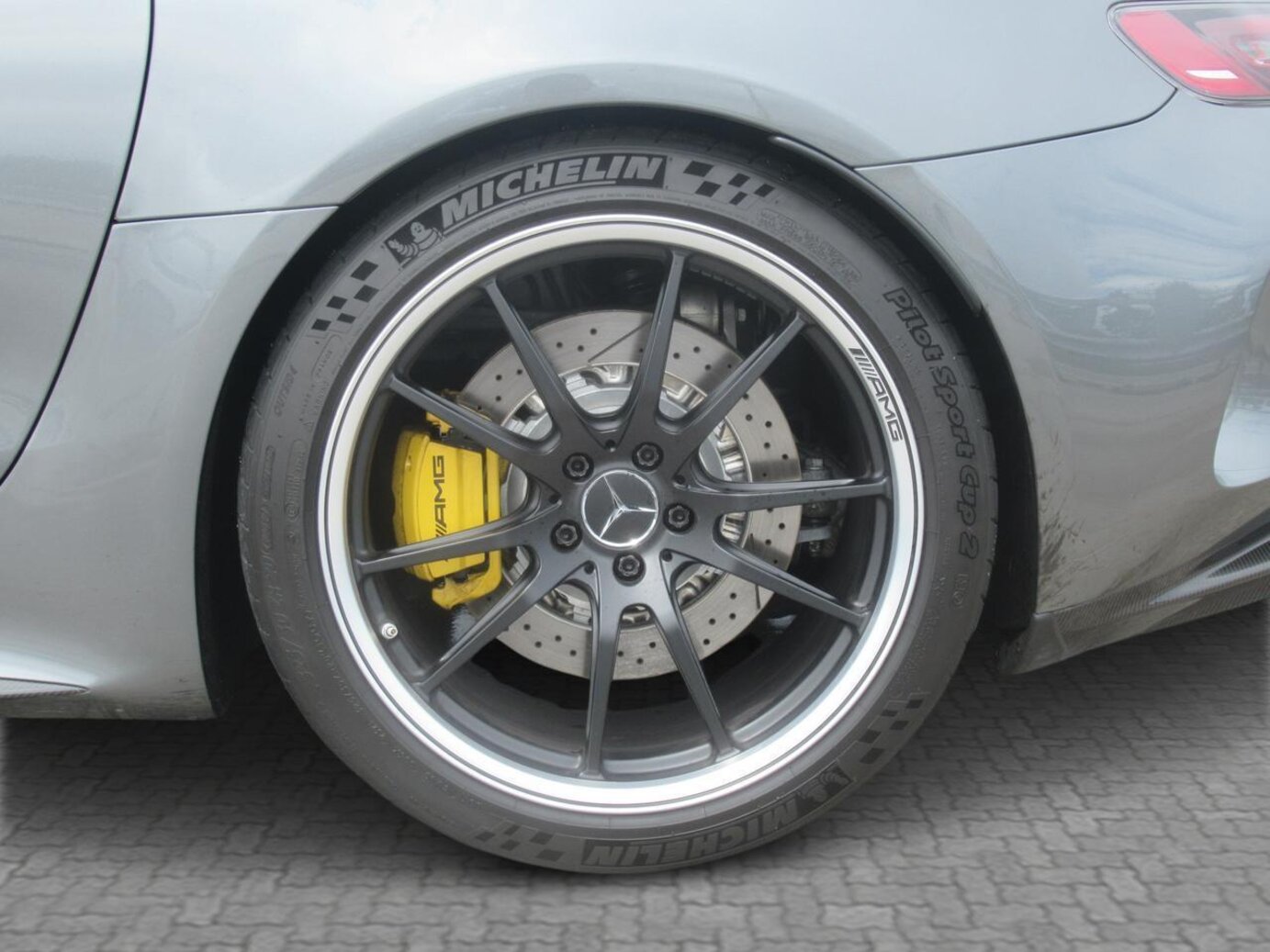 Mercedes-Benz AMG GT R Coupé