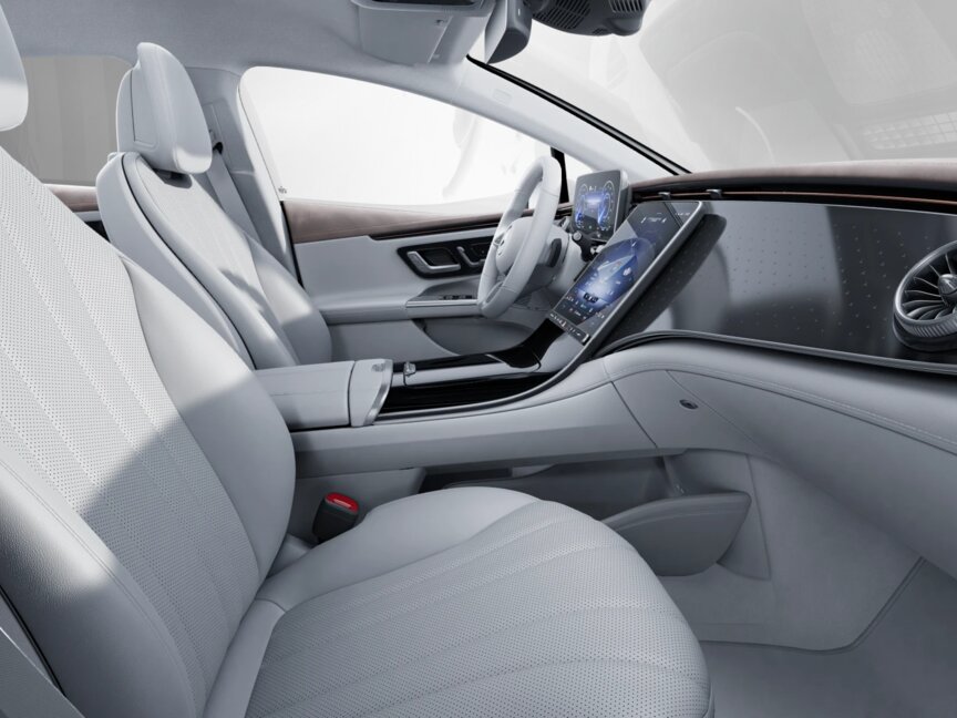 Mercedes-Benz EQE 300