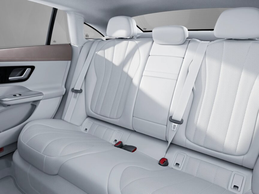 Mercedes-Benz EQE 300