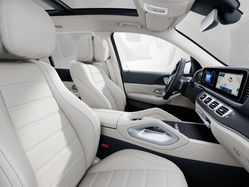 Mercedes-Benz GLS 350 d 4MATIC off-road vehicle