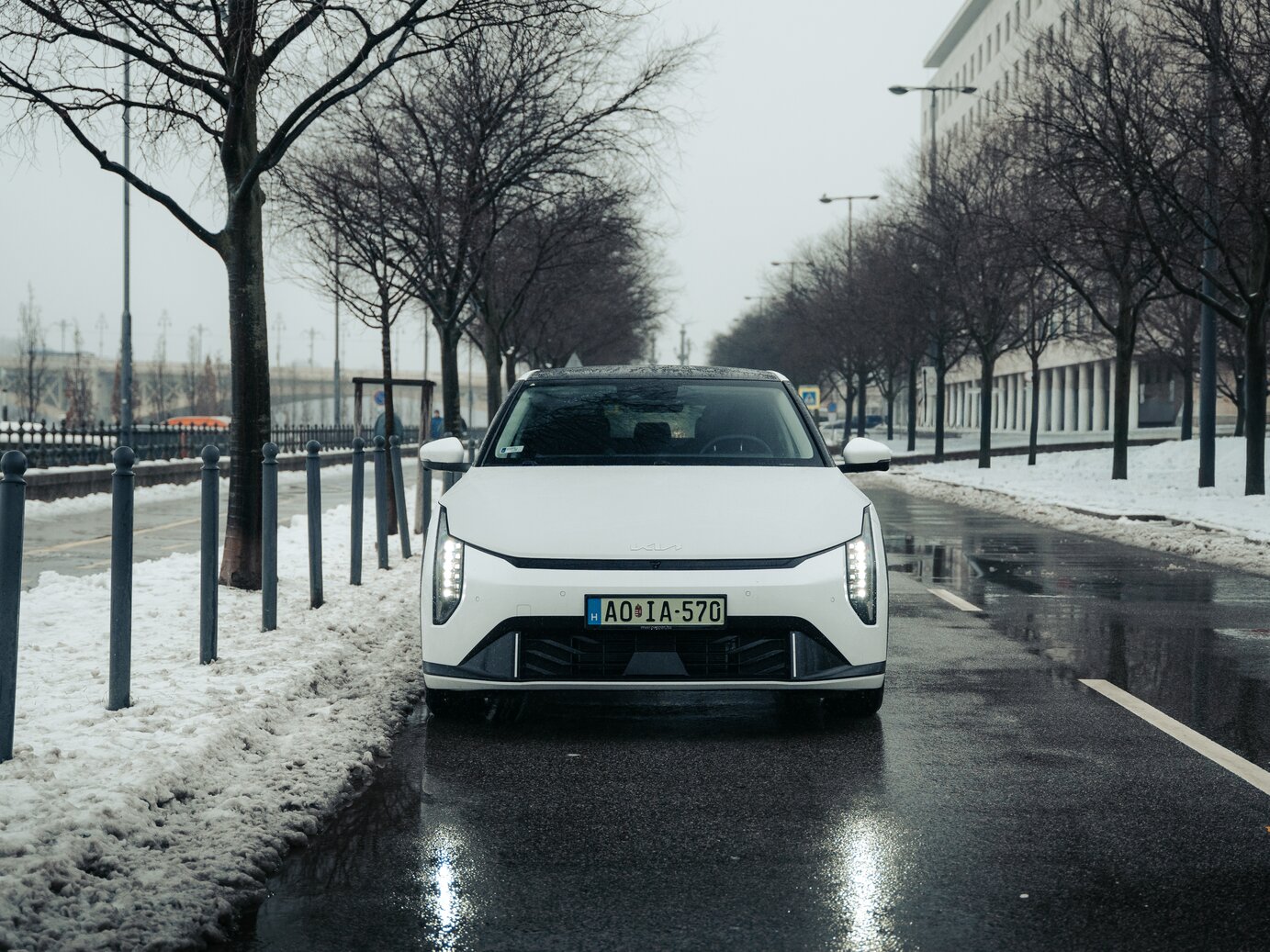 Kia EV4 HATCHBACK LR