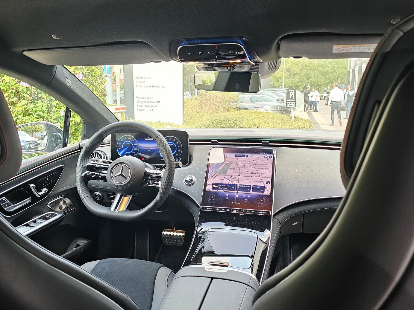 Mercedes-Benz EQE 300