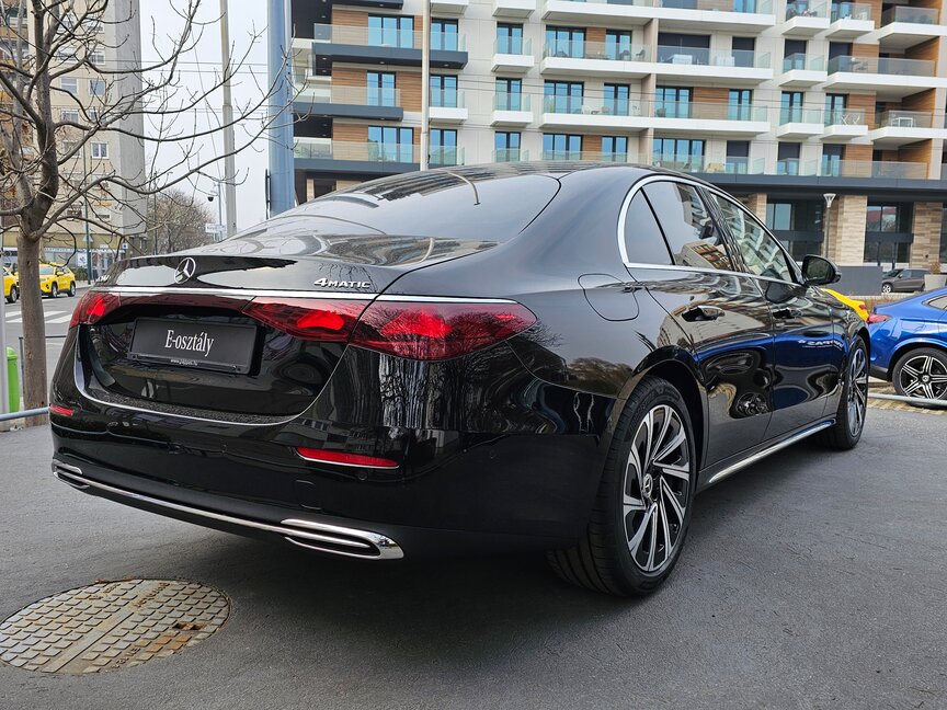 Mercedes-Benz E 200 4MATIC Limousine