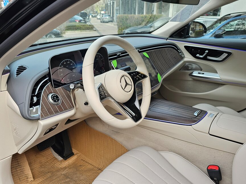 Mercedes-Benz E 200 4MATIC Limousine