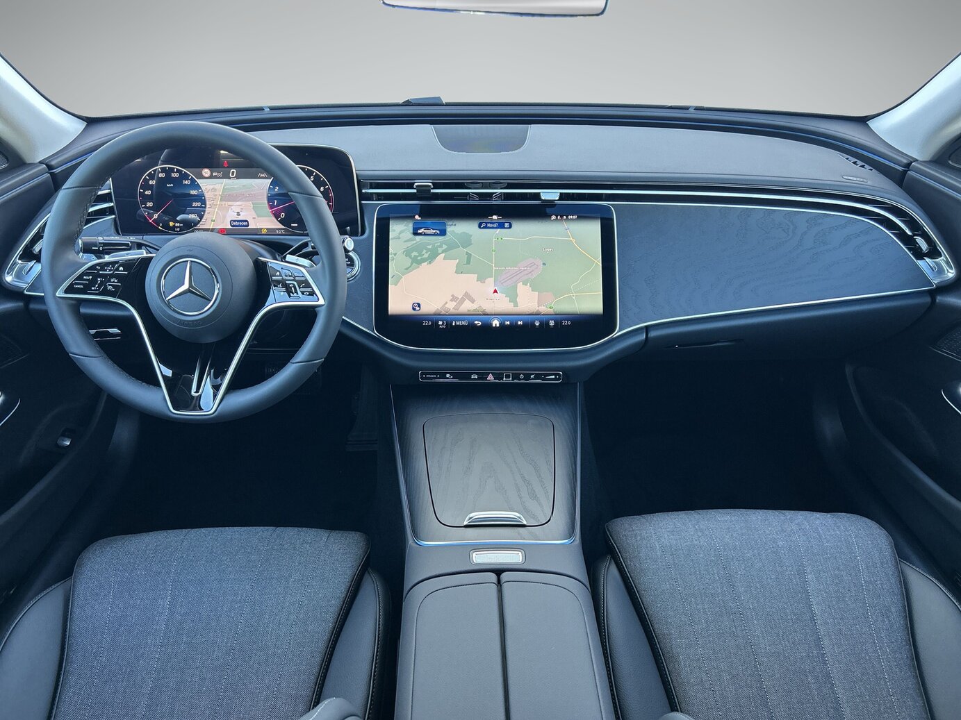 Mercedes-Benz E 200 4MATIC Limousine